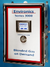 De Environics® Series 3000 Gas Blending - Gas Delivery System biedt: on-site gas mengen van 100% pure bulkgassen en is geconfigureerd om een oplossing te bieden voor het gebruik van kostbare voorgemengde cilinders van gas.